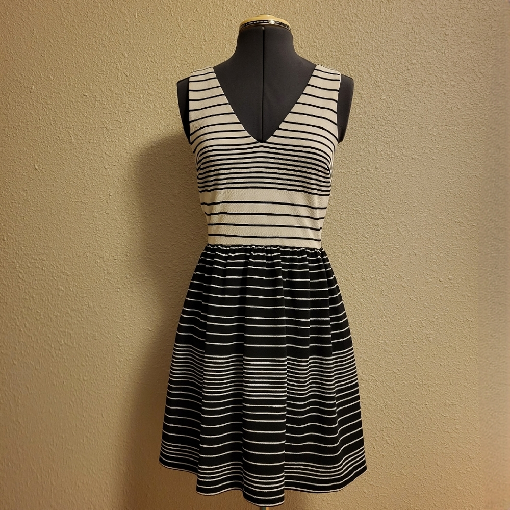love...ady Black & White Stripe Fit & Flare Dress Size Small
